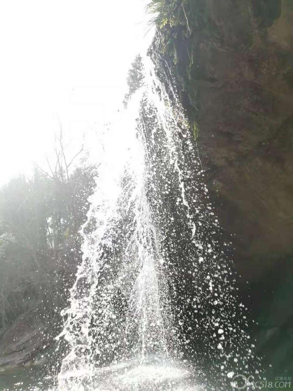 挺进地牢