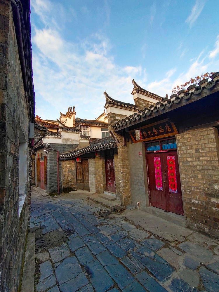 丁俊晖重返斯诺克前八，汤姆福德回到前16，世界排名出炉